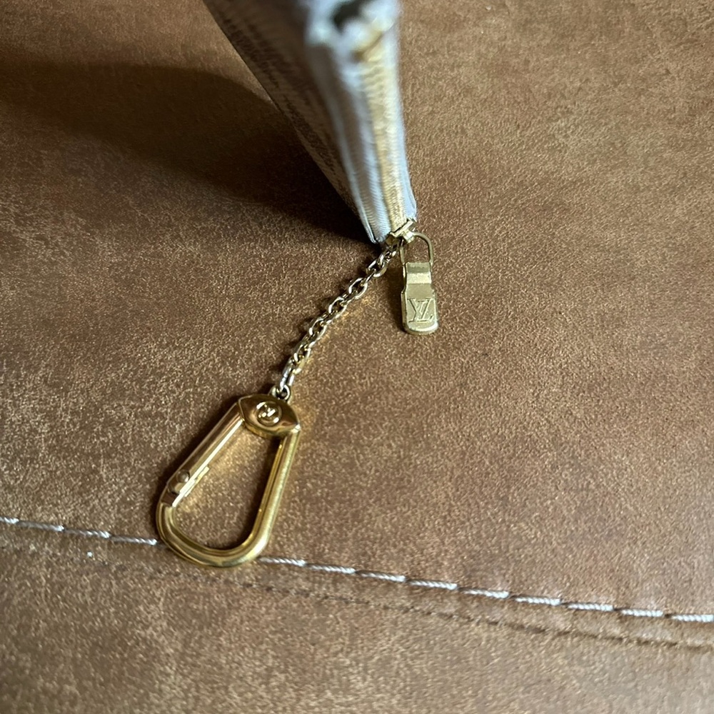 Louis Vuitton Damier Azur Key & Card Holder - Picture 8 of 13